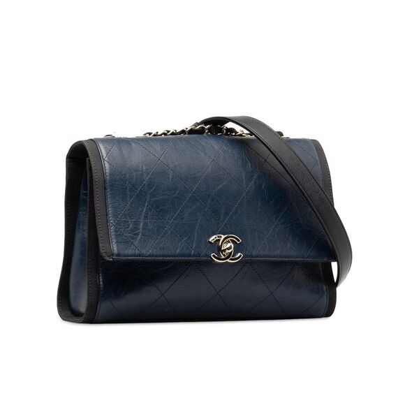 Pre Loved Chanel  19 Flap Bag in Blue Aged Calfskin Leather - Picture 2 of 8